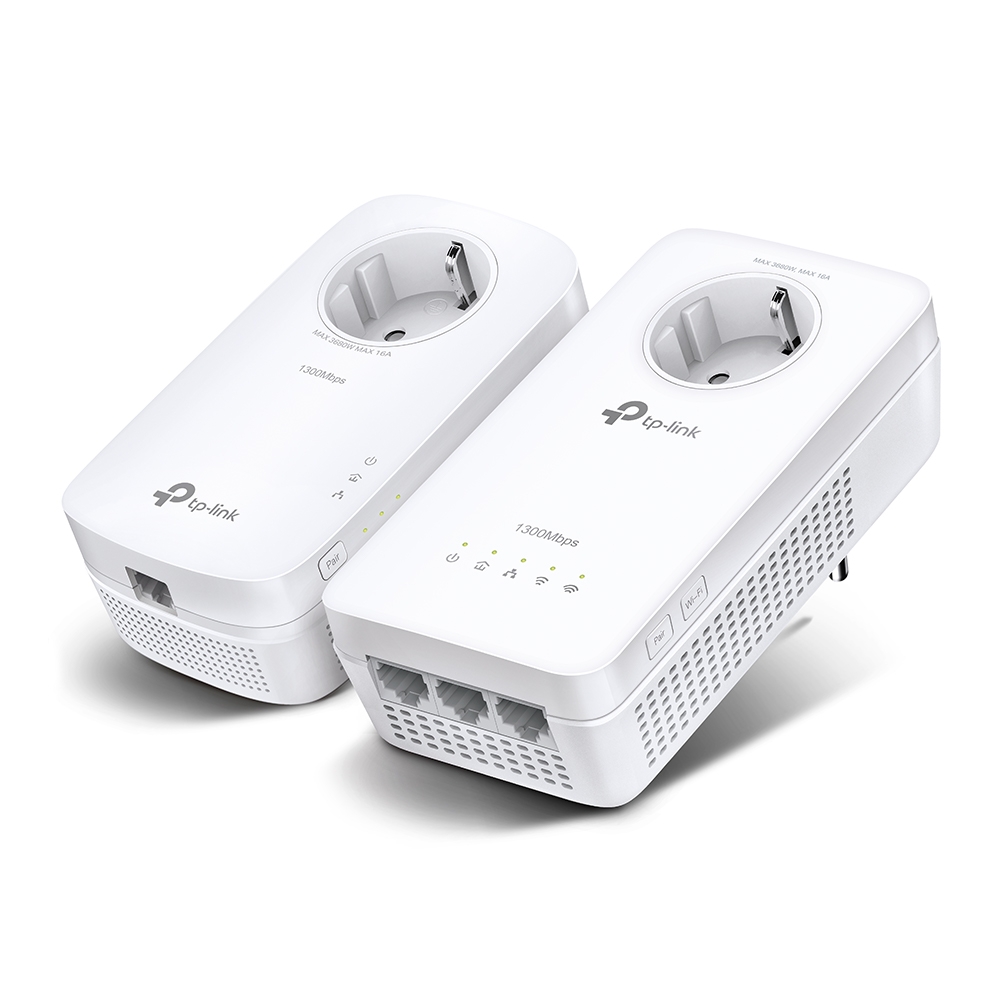 Гигабитов Powerline комплект с Wi-Fi ac и вграден електрически контакт TP-Link TL-WPA8631P KIT AV1300