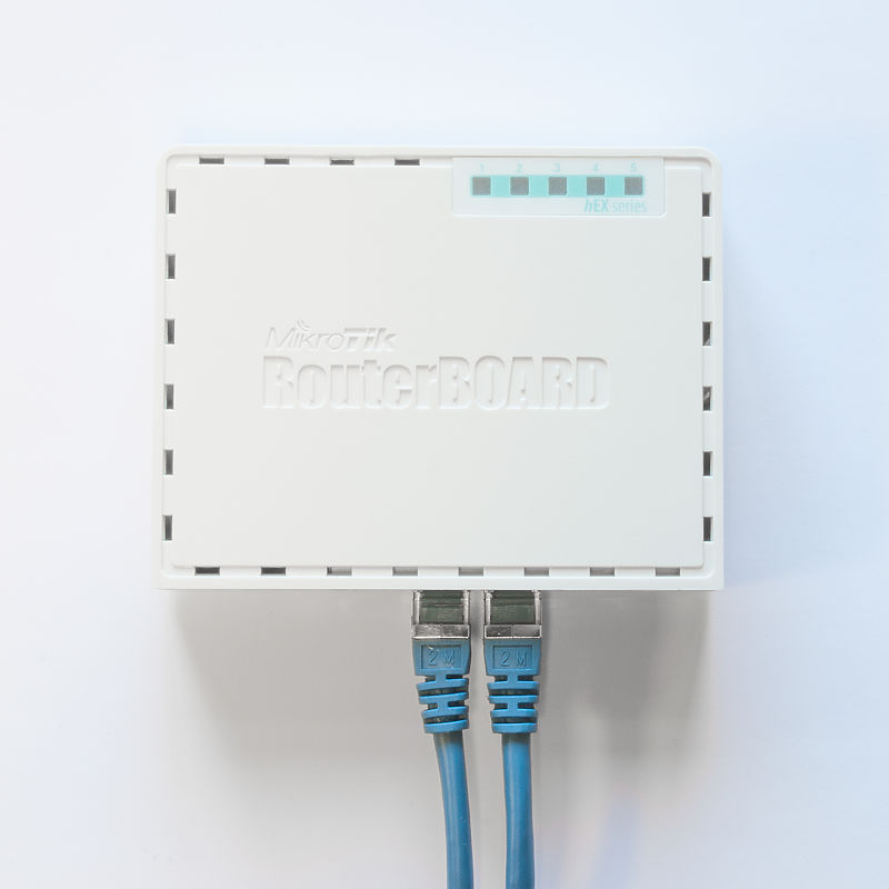 Рутер MiKrotik RB750Gr3 hEX-photo 3